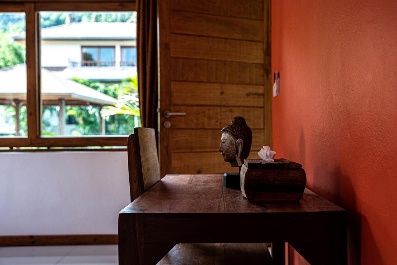 Blue Hill Residence Hua Thanon  エクステリア 写真